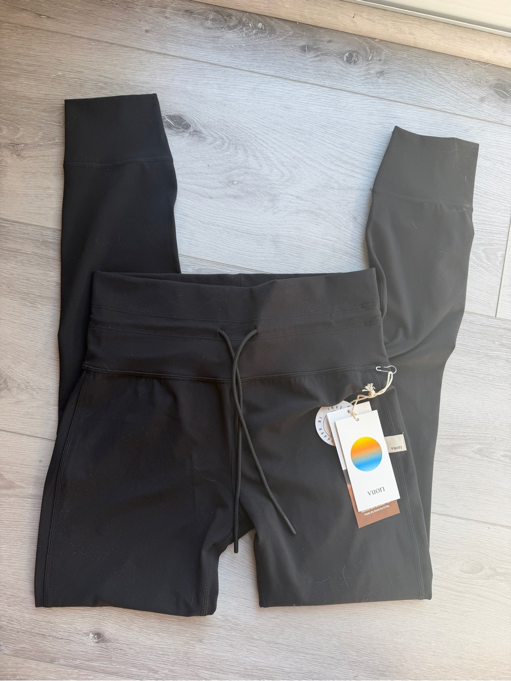 Vuori Daily Form Leggings - Medium